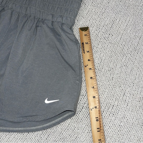 Nike Women's Athlethic high waisted grey running Shorts M - Picture 4 of 10